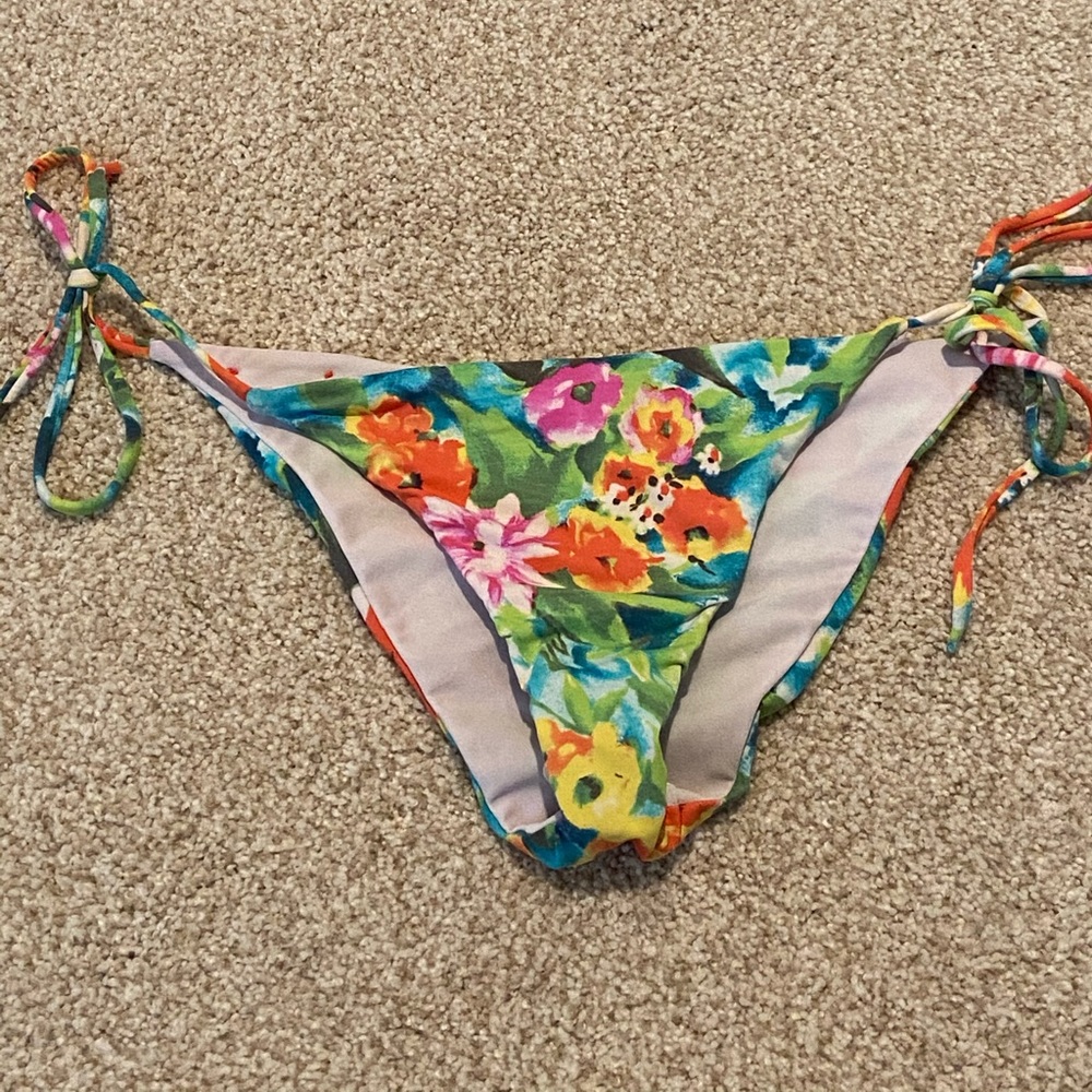 Floral swim bottom